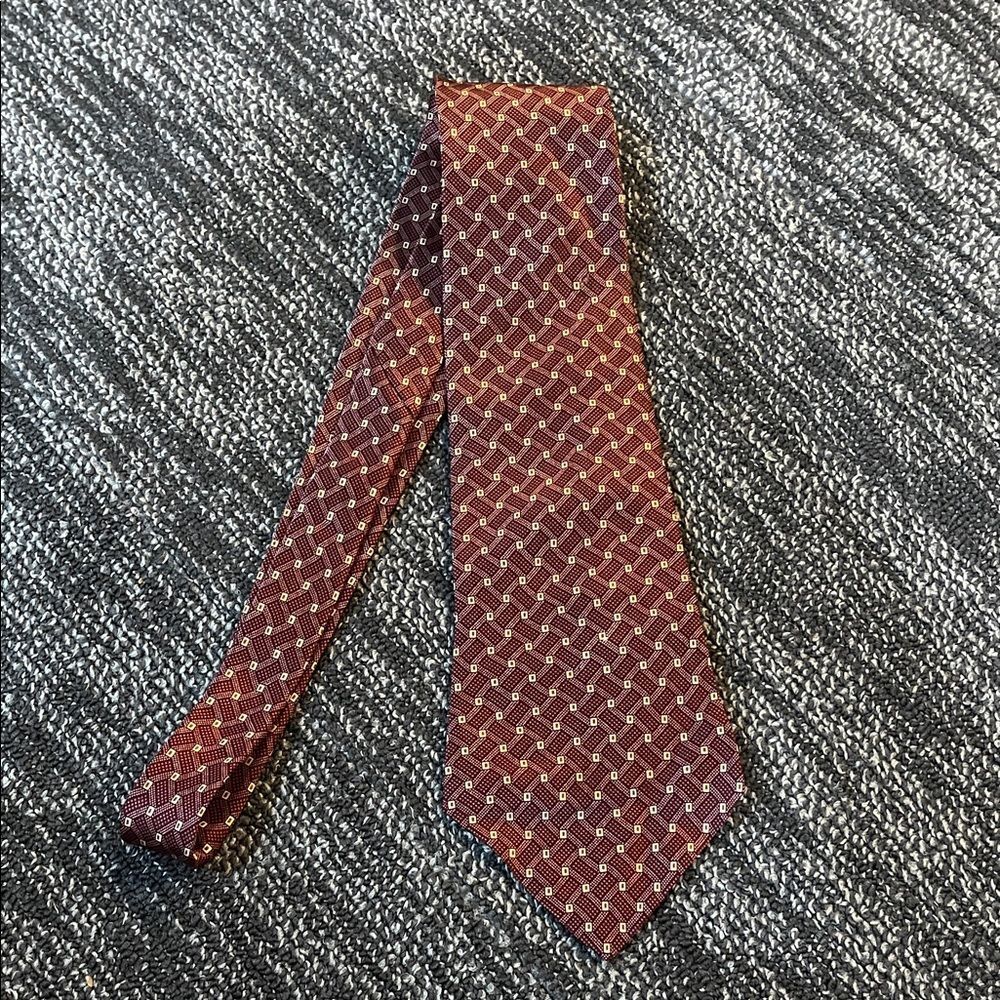 Perry Ellis Burgundy Geometric Men's Tie 54" x 4.50" USA